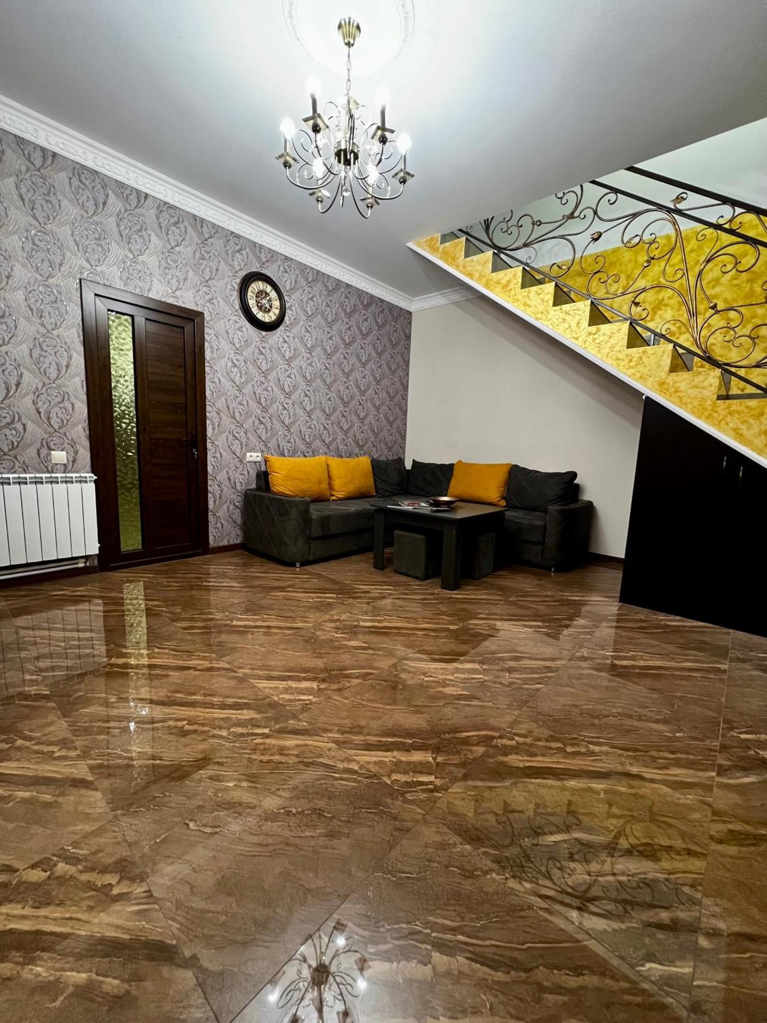 יירבאן New , Comfortable 3 Bedroom House מראה חיצוני תמונה